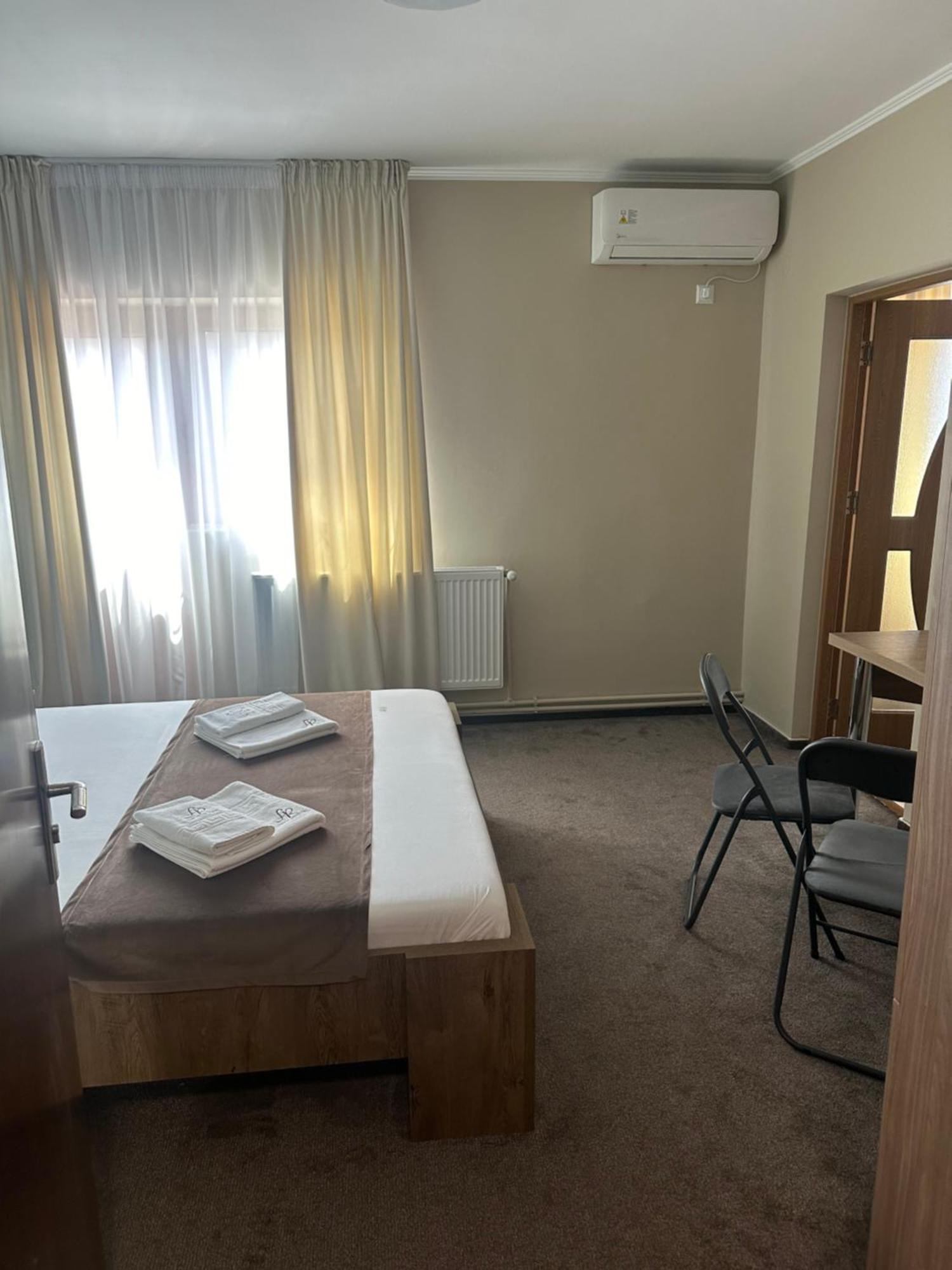 Freedom&Relax Hotell Buzău Eksteriør bilde